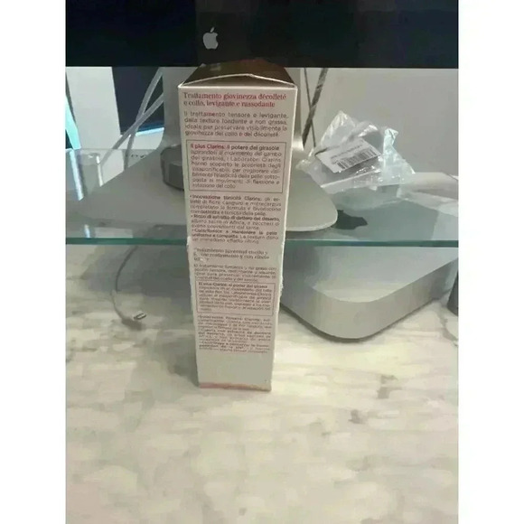 CLARINS Extra-Firming Youthful Lift Neck & Decollete Care 75 ml / 2.5 oz - Picture 5 of 7